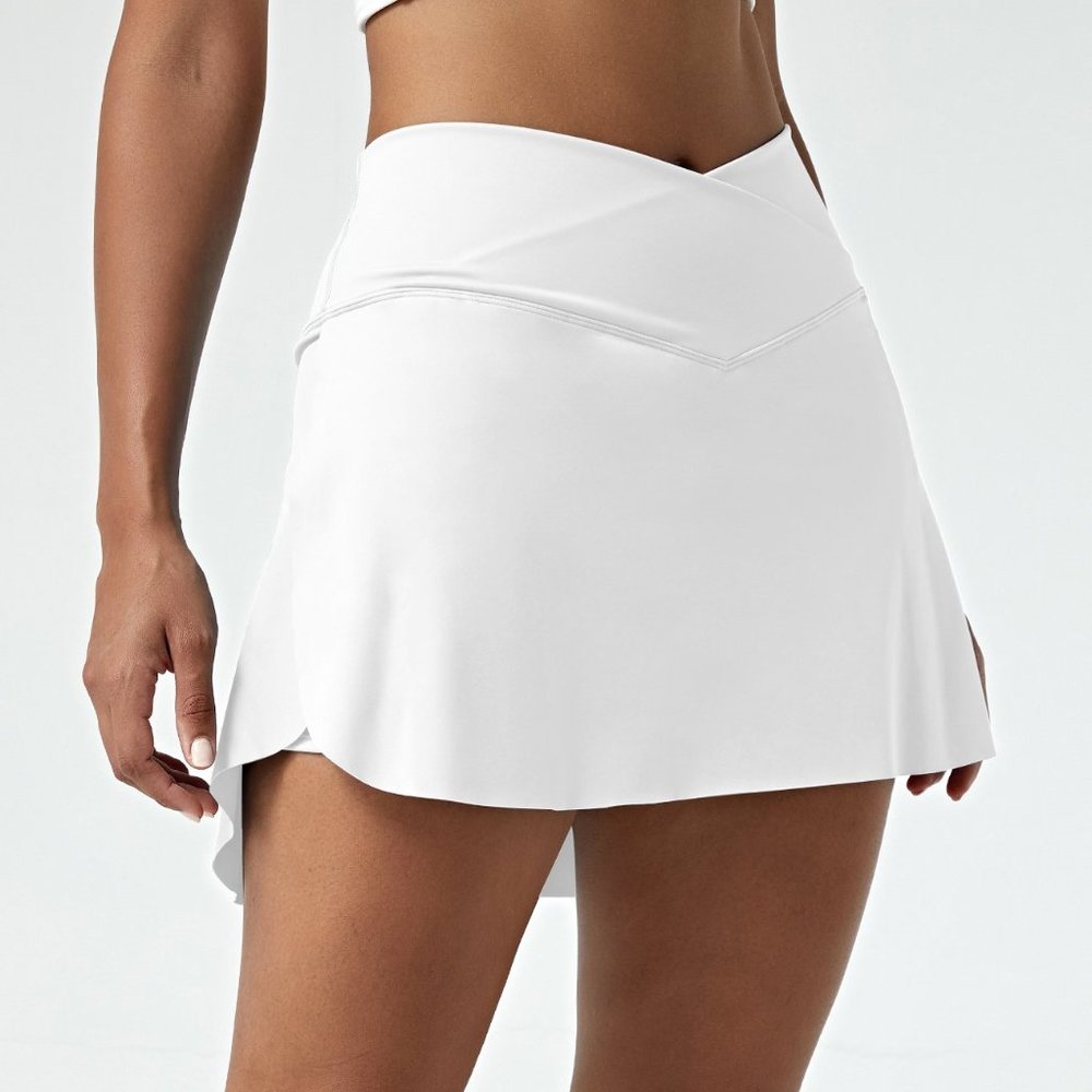 NWT Halara In My Feels Crossover Tennis Skirt